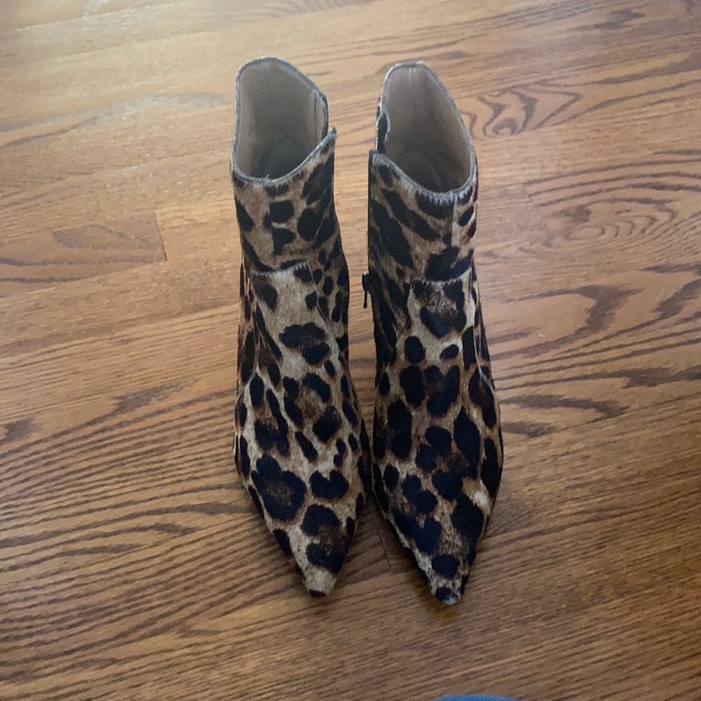 Banana republic calfskin leopard boots size 7.5